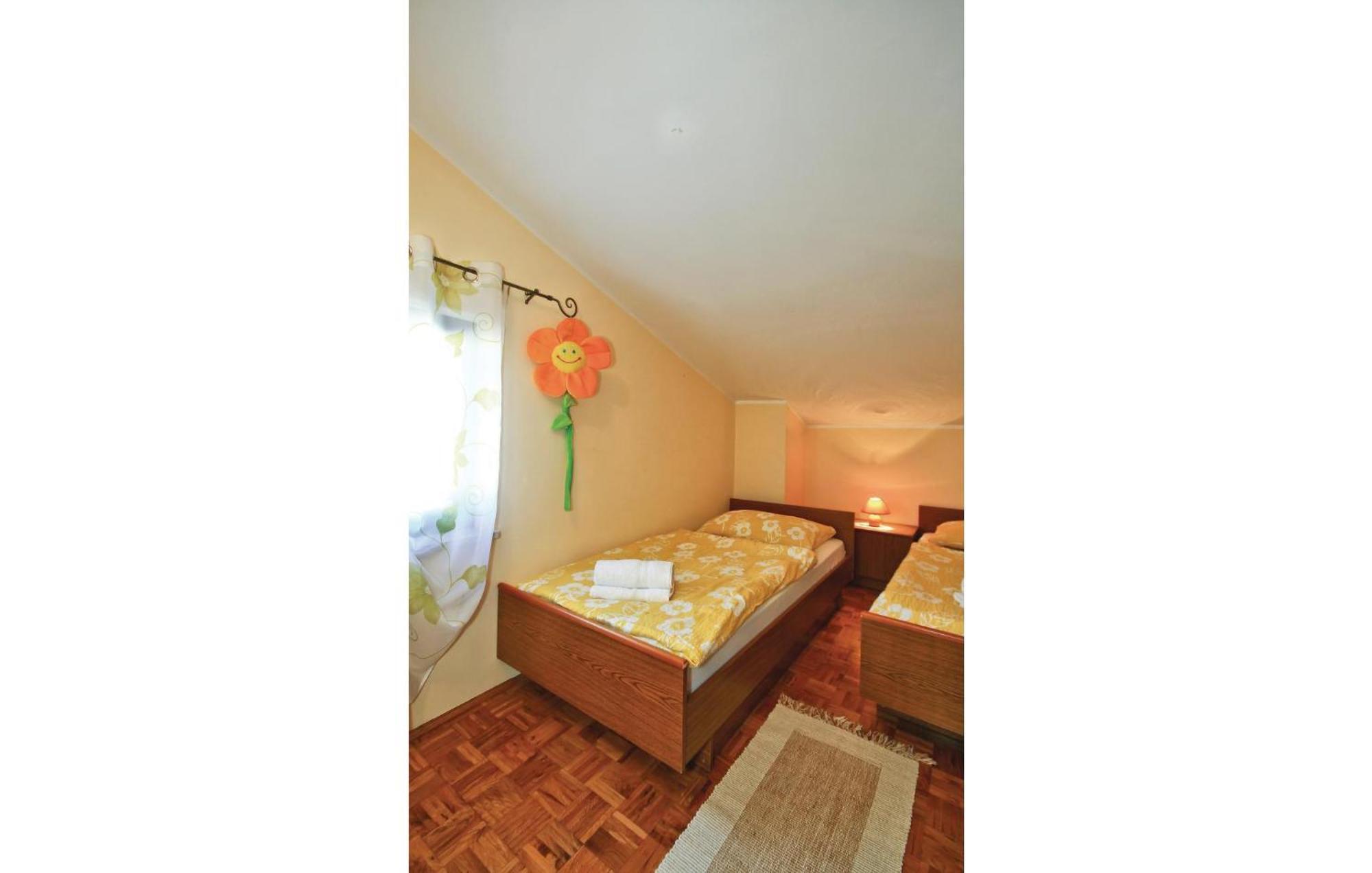 3 Bedroom Gorgeous Apartment In 波雷奇 外观 照片